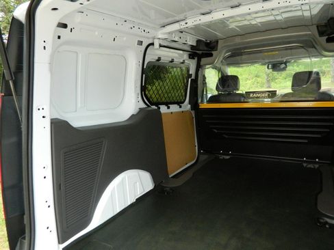 Used 2022 Ford Transit Connect XL image 10