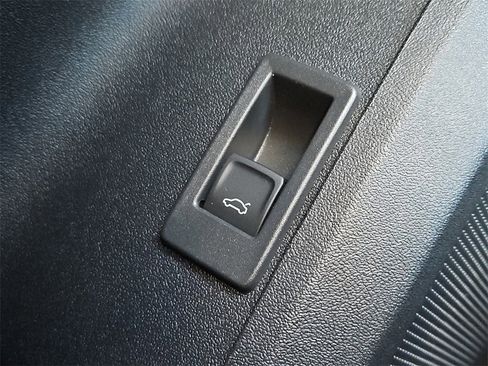 New 2025 Audi Q5 Premium image 15