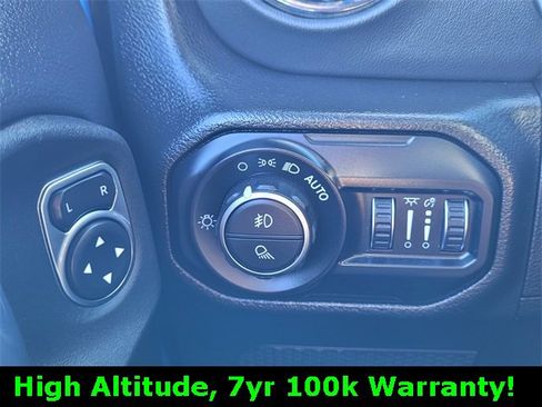 Certified 2022 Jeep Gladiator Overland image 23