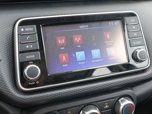 Certified 2025 Nissan Kicks Play S FWD image 3
