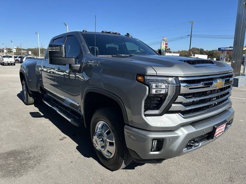 New 2026 Chevrolet Silverado 3500 High Country w/ Technology Package image 4