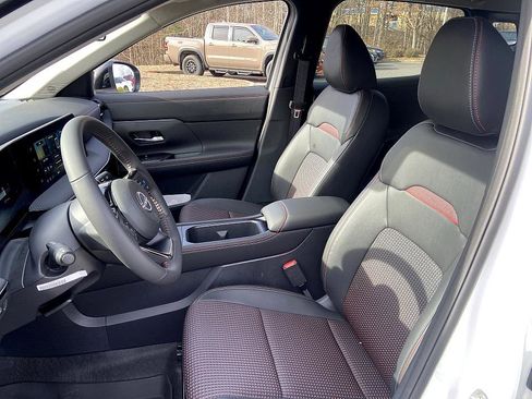 New 2026 Nissan Kicks SR image 11