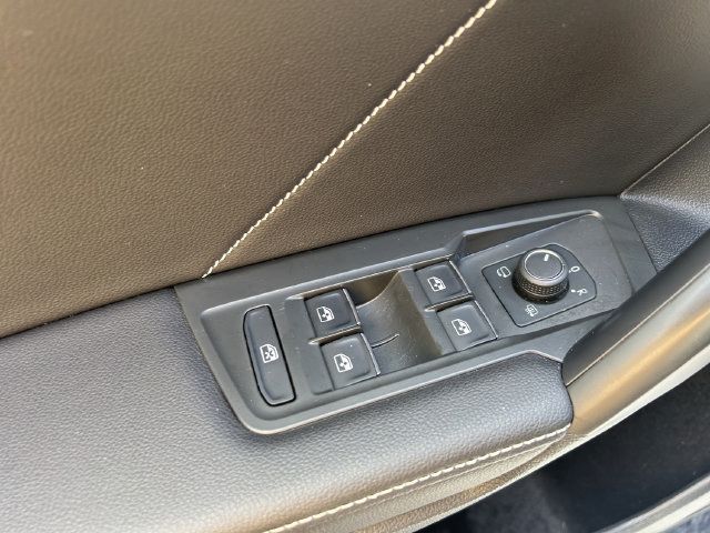 Used 2024 Volkswagen Tiguan SEL R-Line AWD/4WD image 30