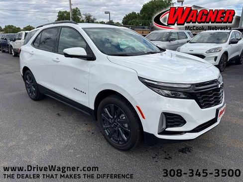 Used 2024 Chevrolet Equinox RS w/ RS Leather Package AWD/4WD image 1