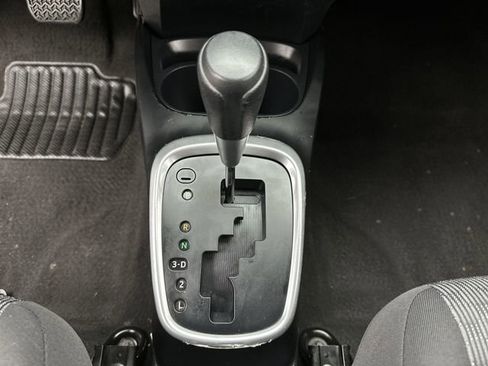 Used 2015 Toyota Yaris L FWD image 19