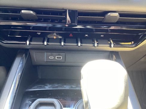 New 2025 GMC Canyon Elevation w/ Convenience Package image 23