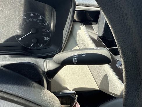 Used 2024 Toyota Corolla LE FWD image 28