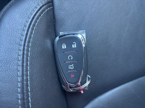 Used 2017 Chevrolet Cruze Premier FWD image 32