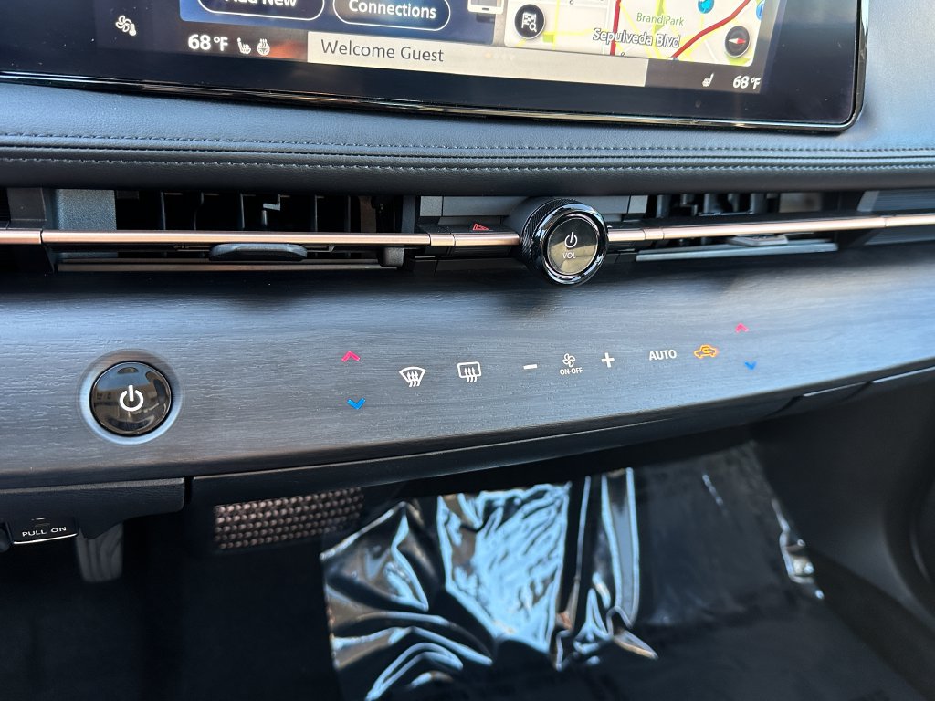 Used 2024 Nissan Ariya AWD image 29