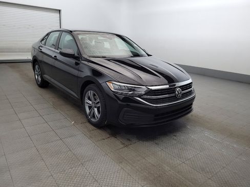 Used 2024 Volkswagen Jetta SE image 13