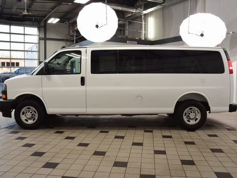 Used 2025 Chevrolet Express 3500 LS image 3