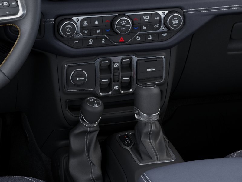 New 2026 Jeep Wrangler Unlimited Sahara w/ Rockslide Package AWD/4WD image 24