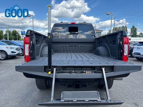 Used 2021 Ford F350 Platinum w/ Tremor Off-Road Package image 33