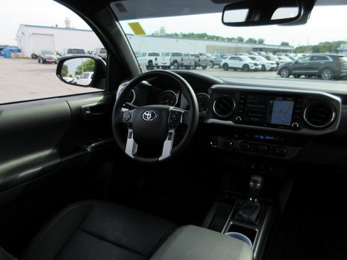 Used 2023 Toyota Tacoma Limited w/ Nightshade Package AWD/4WD image 27