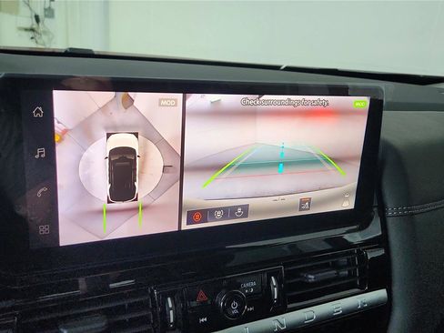 New 2026 Nissan Pathfinder Platinum AWD/4WD image 32