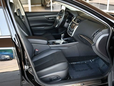 Used 2016 Nissan Altima 2.5 SL w/ Moonroof Package FWD image 18