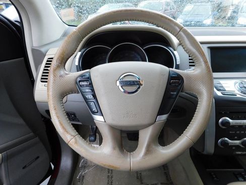 Used 2010 Nissan Murano LE w/ Navigation Pkg image 11