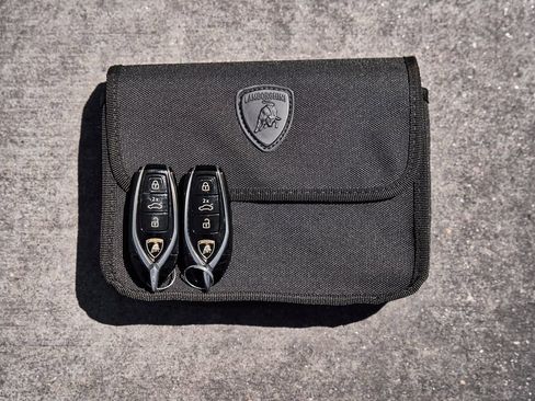 Used 2023 Lamborghini Urus Performante AWD/4WD image 96