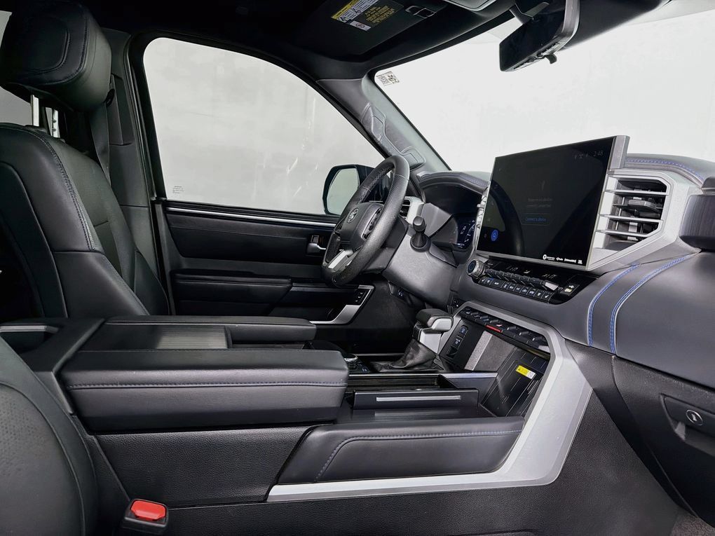 Used 2024 Toyota Tundra Platinum AWD/4WD image 37