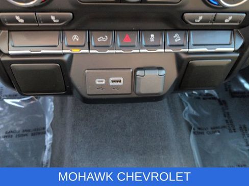 Used 2021 Chevrolet Silverado 1500 RST w/ Z71 Off-Road Package AWD/4WD image 35