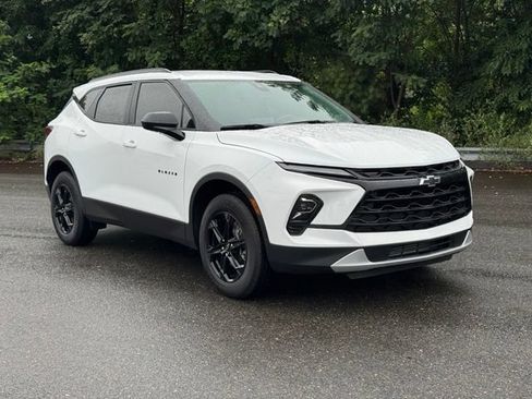 New 2026 Chevrolet Blazer LT w/ Convenience Package AWD/4WD image 9