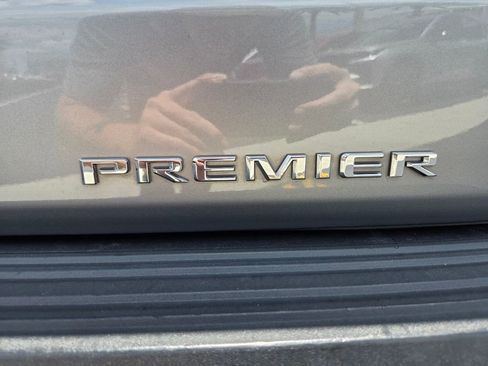 Certified 2023 Chevrolet Suburban Premier RWD image 15