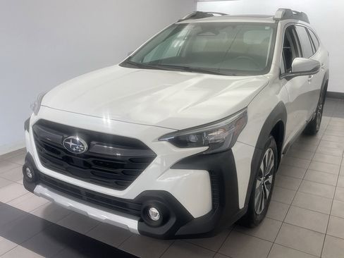 Used 2024 Subaru Outback Touring XT image 2
