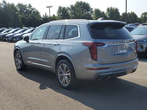 Used 2024 Cadillac XT6 Premium Luxury w/ LPO, Floor Liner Package AWD/4WD image 5