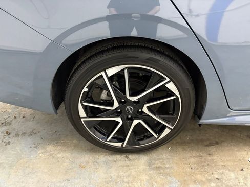 Used 2025 Nissan Sentra SR FWD image 20