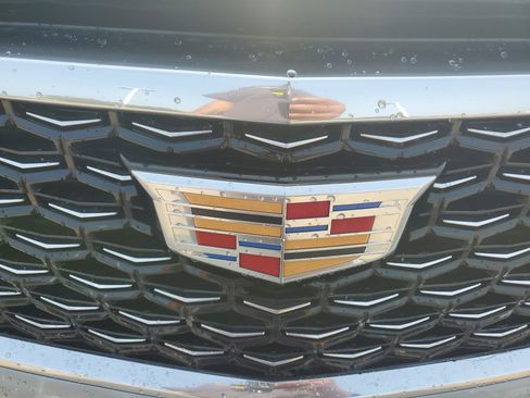 Used 2024 Cadillac XT4 Premium Luxury image 27