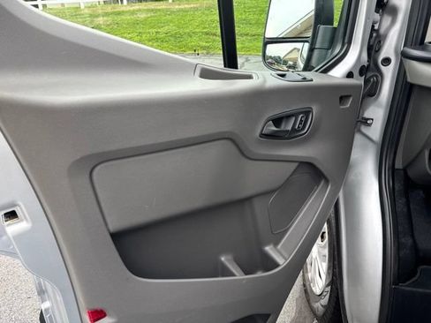 Used 2024 Ford Transit 350 XLT RWD image 12