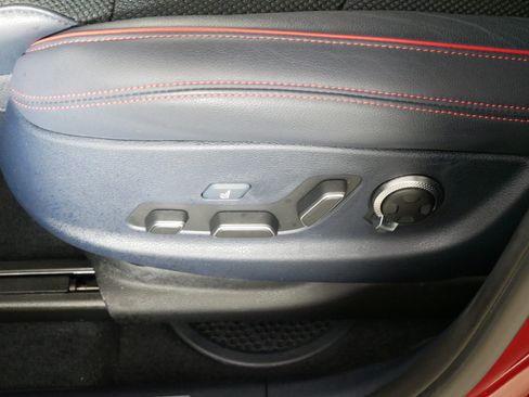 Used 2023 Genesis GV70 2.5T w/ Sport Prestige Package image 20