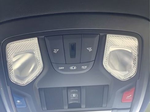 Certified 2022 RAM 1500 Big Horn image 34