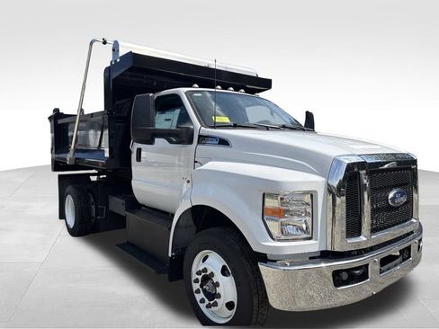 New 2025 Ford F650 2WD Regular Cab Super Duty image 7