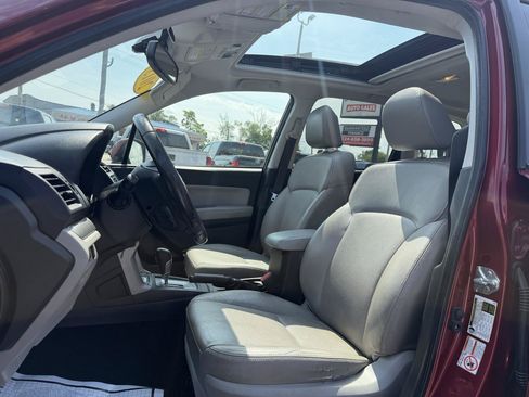 Used 2015 Subaru Forester 2.5i Limited AWD/4WD image 9