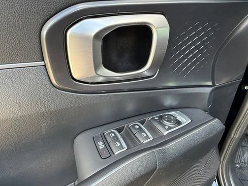 Used 2024 Kia Sorento S w/ Panoramic Sunroof Package AWD/4WD image 13