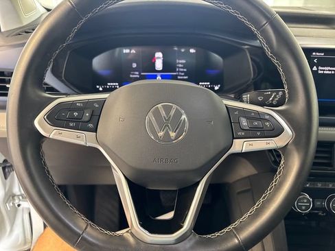 Used 2024 Volkswagen Taos SE AWD/4WD image 8