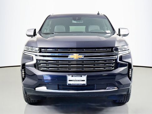 Used 2023 Chevrolet Suburban Premier image 2