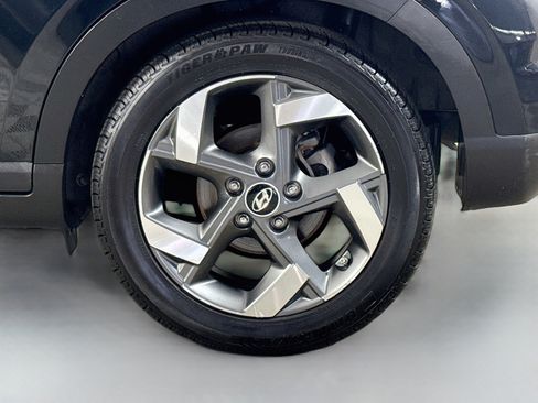 Used 2023 Hyundai Venue SEL FWD image 37