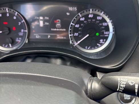 Used 2023 Toyota Highlander LE image 17