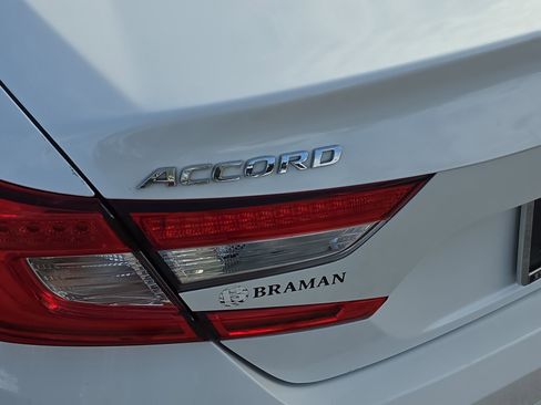 Certified 2021 Honda Accord LX image 5