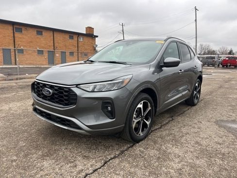 Certified 2024 Ford Escape ST-Line Select w/ Tech Pack #1 image 27