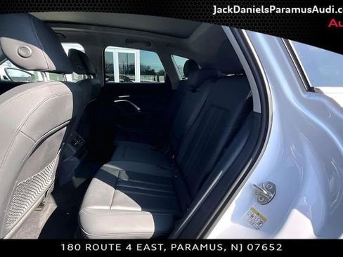 Used 2025 Audi Q5 Premium w/ Convenience Package image 16