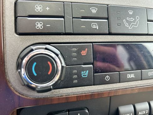 Used 2011 Ford F350 Lariat w/ Lariat Interior Pkg AWD/4WD image 26