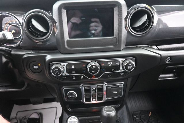 Used 2022 Jeep Wrangler Unlimited Sport AWD/4WD image 10