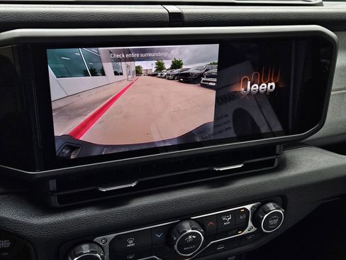 New 2026 Jeep Gladiator Sport image 18