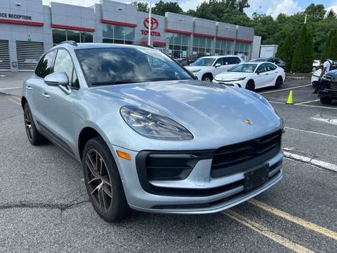 Used 2023 Porsche Macan Turbo AWD/4WD image 3