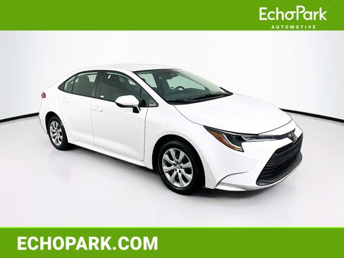 Used 2024 Toyota Corolla LE FWD image 1