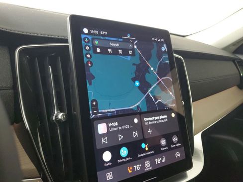 Used 2025 Volvo XC90 B6 Plus image 30