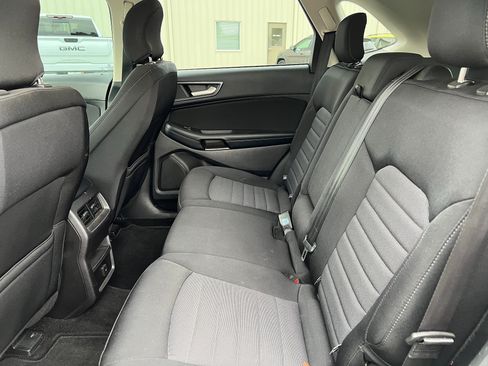 Used 2017 Ford Edge SE AWD/4WD image 12